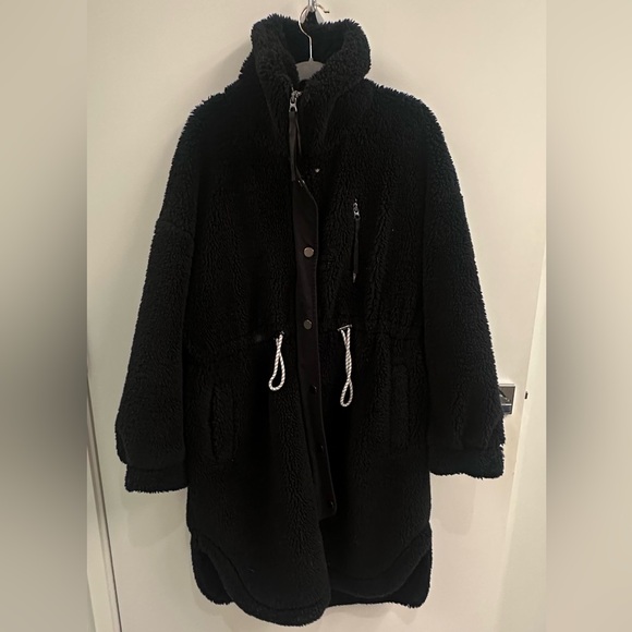 Varley Jones Teddy Coat - Picture 1 of 5
